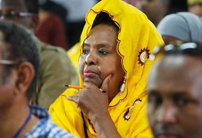  Photo caption: UN Photo/Eskinder Debebe Delegates listen during opening remarks on the first day of a civil society conference organized by the United Nations Political Office for Somalia (UNPOS), in the Somali capital Mogadishu.